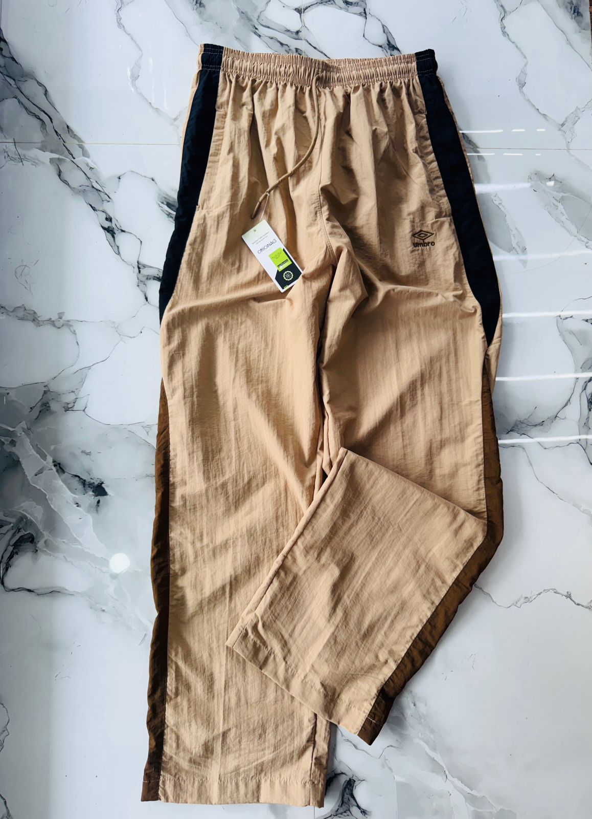 Umbro Beige Premium Training Track Pants with Contrast Side Panels – Sports Joggers for Men