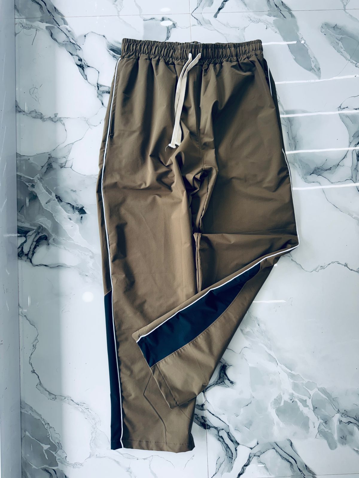 Premium Olive Green Track Pants for Men – Lightweight Casual Sports Joggers