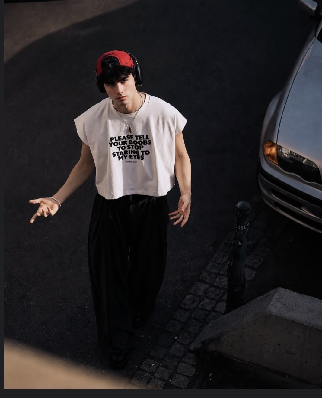Sleevless Tshirt Trending Model